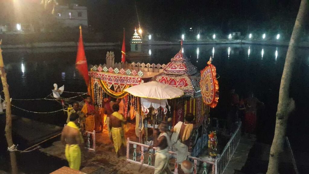 Sakhigopal Temple