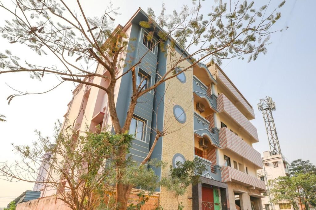 visit Casa Vacay Residency to stay here