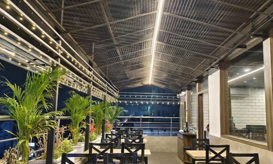 Raadium Cafe-Cafes in Bhubaneswar to hangout with friends
