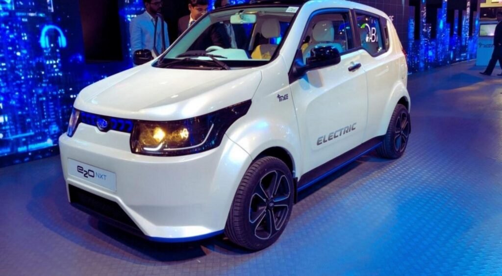 Its an image of  Mahindra e2o Plus car which is affordable within 7 Lakh & available in Bhubaneswar. It's suitable for a small family. 