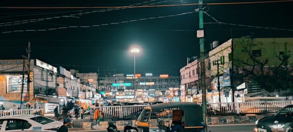 This is ID Market of Bhubaneswar. it shows that shops are easily 
available there one to other.