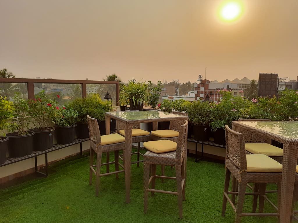 Cafe Sundowner, Bhubaneswar