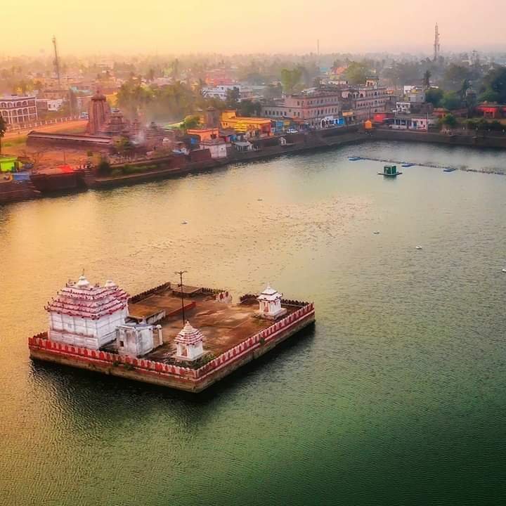 The sacred Bindu Sagar lake in Ekamra Kshetra.