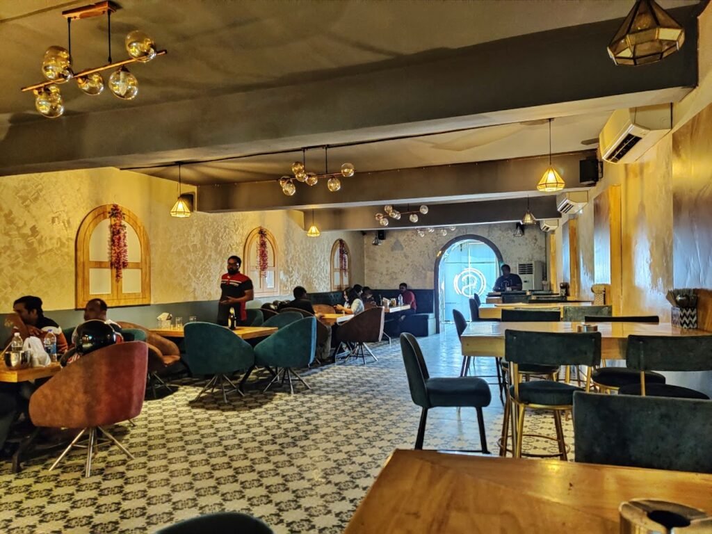 District club image
