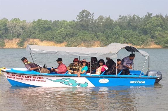 Boating at Nuanai Nature Camp