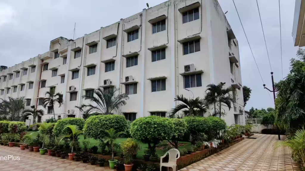 DAV School Of Management