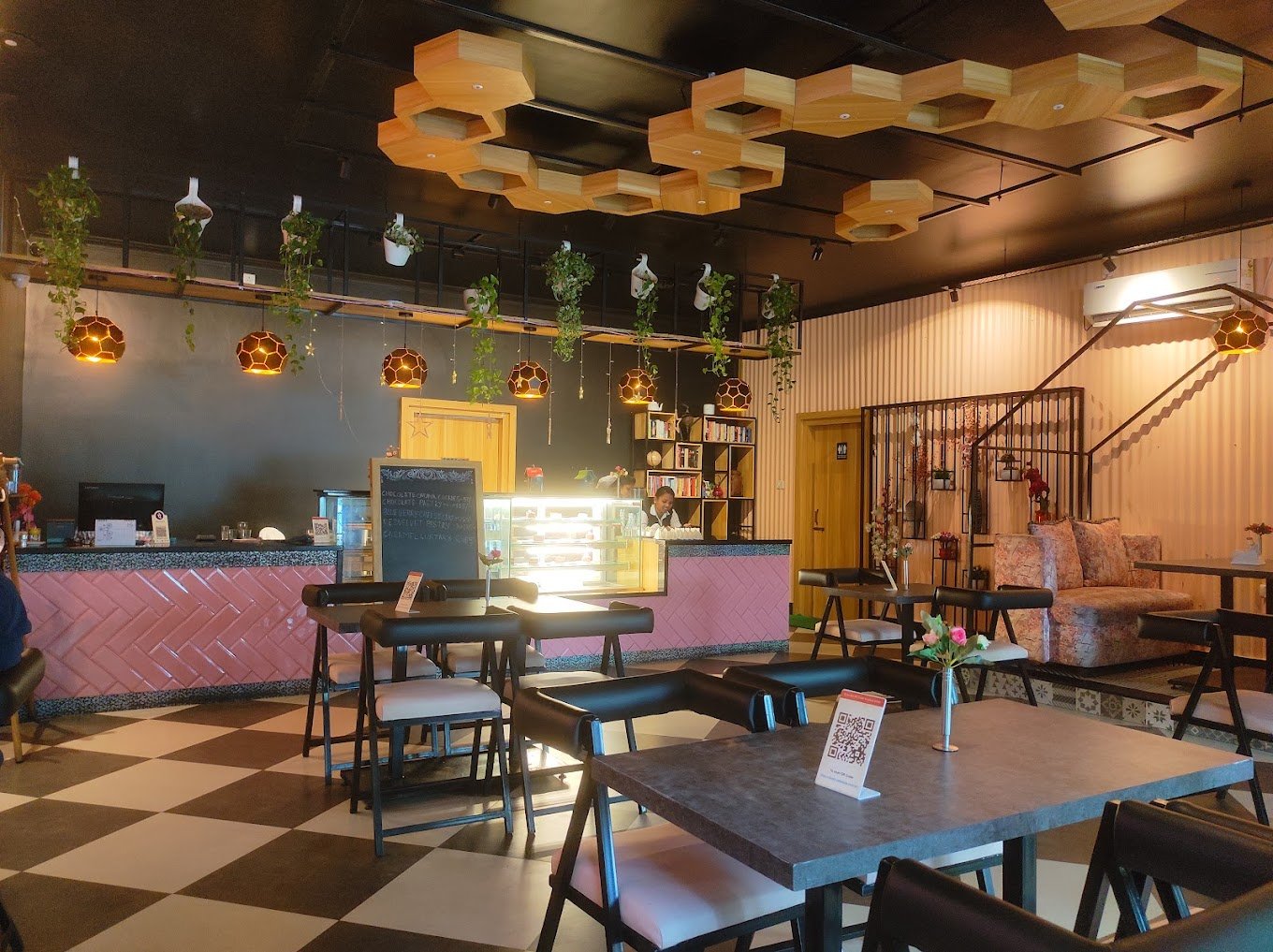 Doppio Cafe & Studio's inside view