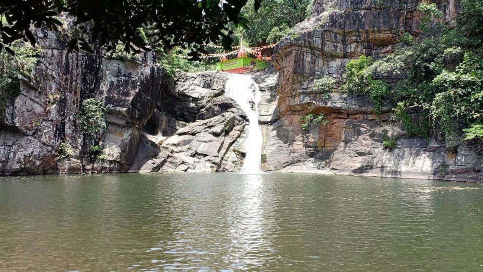 Panchalingeswar (Approx. 200 km from Bhubaneswar)