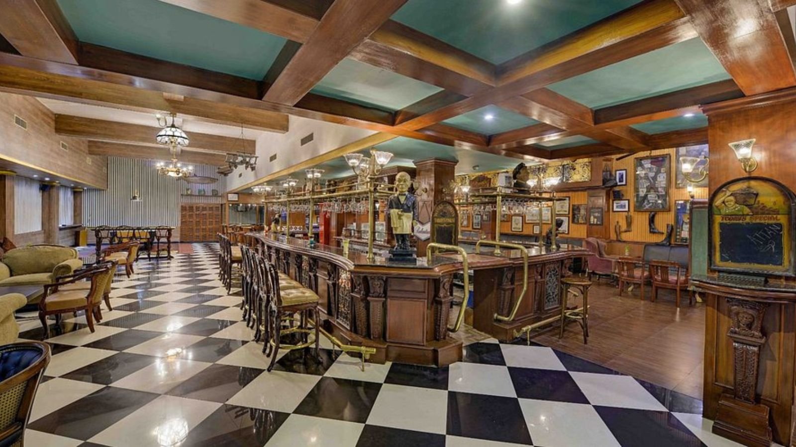 The Cellar – Mayfair Lagoon (Jaydev Vihar)