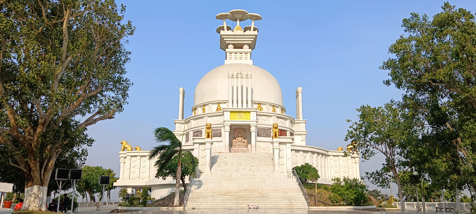  Dhauli Shanti Stupa