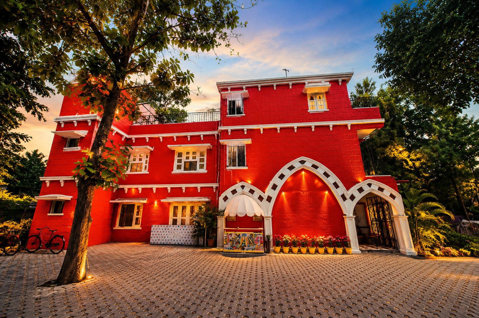 The Bombai, Bhubaneswar